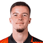 FC Lorient verlengt contract Le Bris tot 2029, maar middenvelder verliest basisplaats door concurrentie
