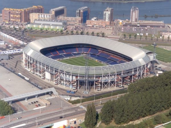 Plug verhuisd naar Excelsior: Feyenoord-verdediger op huurbasis naar Eredivisie