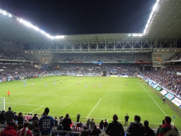 Henar Muiña versterkt middenveld Costa Adeje Tenerife