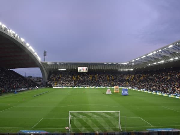 Pafundi naar Carrarese? Udinese overweegt nieuw uitleenbeurten voor talentvolle dribbelaar