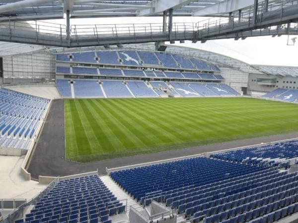 Leipzig haalt Franse verdediger Estève weg bij Burnley met contract tot 2031