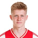 Hlynsson bezorgt Ajax nipte zege op SC Heerenveen in de Eredivisie