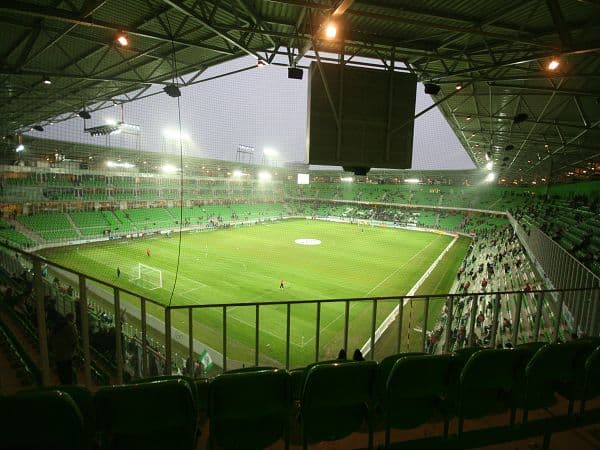 Felle tackle Relvas zet oefenduel Groningen-Athene op scherp